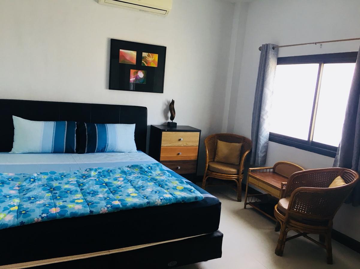 קו סמוי The Corner Transit Hostel מראה חיצוני תמונה