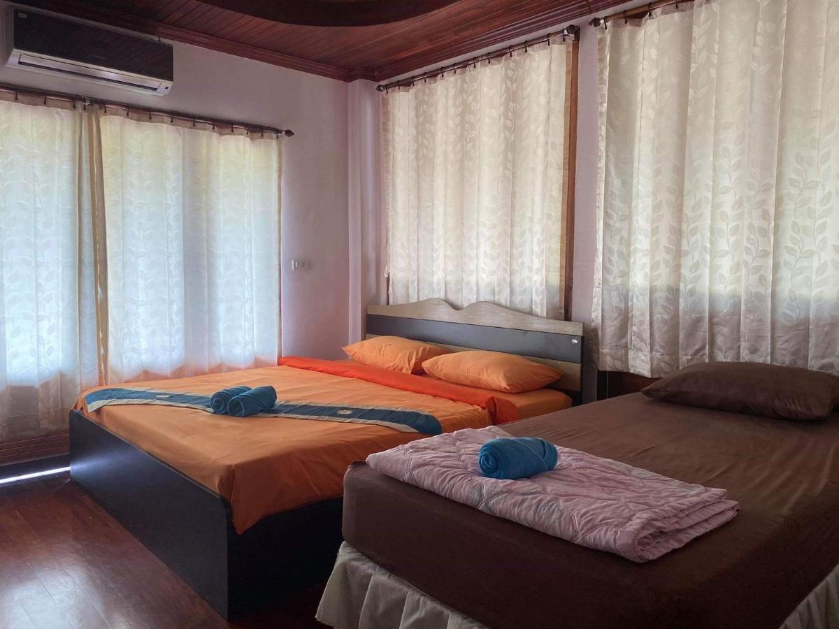 קו סמוי The Corner Transit Hostel מראה חיצוני תמונה